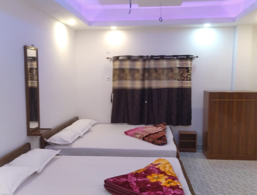 Bougainvilleas on Lombard Street,  San Francisco, Tokyo